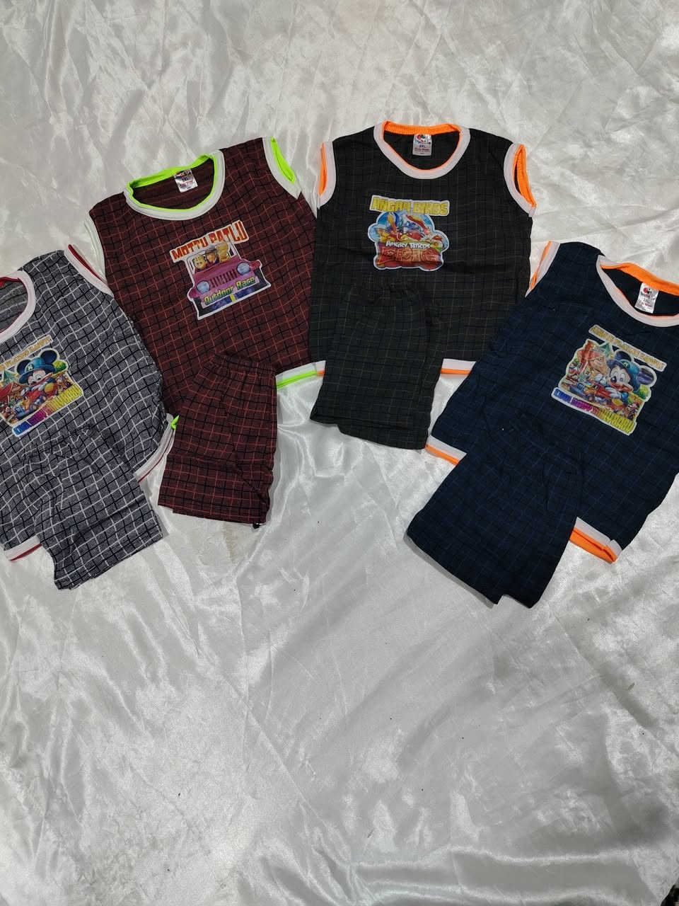 القطعة الفين وكل ٤ قطع ب٥٠٠٠
قياسات من شهرين الئ سنة أو سنة ونص


**إذا كنت صاحب هذا الإعلان وتريد حذفه لأي سبب، رجاءا أرسل رسالة إلى الدعم الفني**