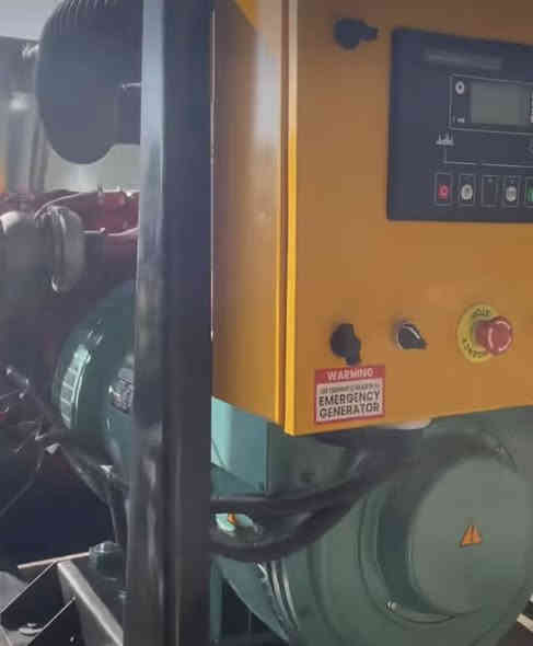 السلام عليكم 🫡 
ماكو هيج سعر ابد 280 ورقه 
عندي مشروع ثاني داخل بي وعوزت افلوس لازم أبيع احد المواقع 

موقع مولد للبيع 
الحمل 1000 امبير
بس اني انطيك 900 امبير 
مولده  وحده فقط
المولده جديده حيل برغي مامفتوح بيها تفصال اخونا الباشا ابو امير 
مجاز  رسمي 
بي حصه كاز.  200 كي في
الكاع أجار 50 الف من ابو البيت + 5 أمبيرات 
المشغل  400 الف شهريه 
خزين كاز 5000 + 4000 + 4500 +1000
أطراف الخالص 
موقع كلش حلو
***********
سعره مناسب جداً جدا
قفل قفل 280 ورقه 
بدون عمله 
للعلم الكهرباء المنطقة فول احسن من كل المناطق ديالى
