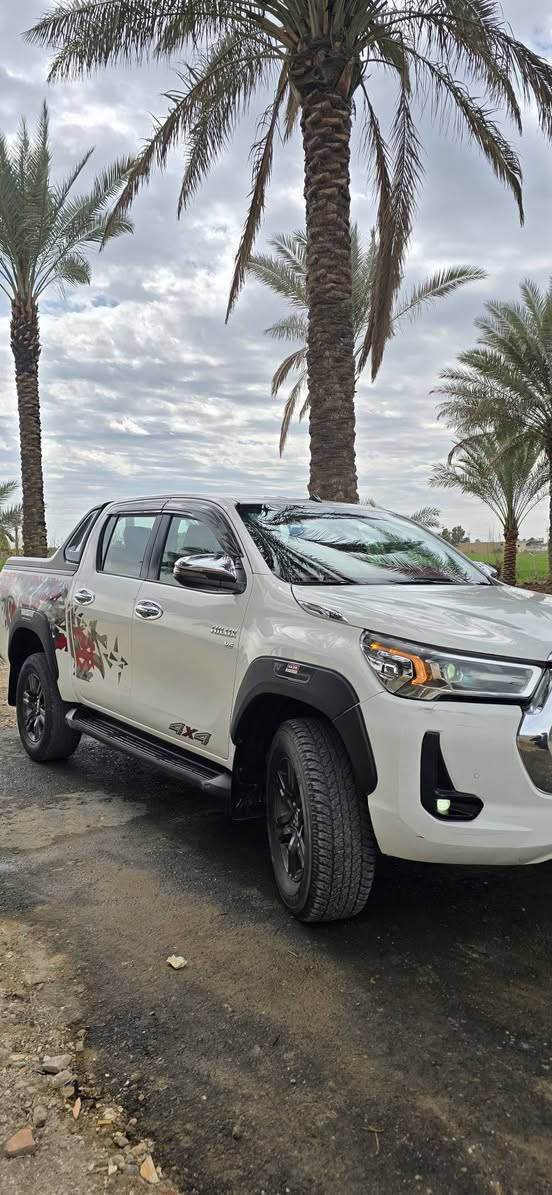 للبيع تويوتا هايلوكس 6 سلندر فورويل 2022 رقم بغداد بسمي سنويه وارقام جديد

السعر 318 وبيه مجال مكان السياره بغداد 

مكفولة عدا شخوط بسيطه بالدعاميه الاماميه 

فول مواصفات بصمه تبريد قطعتين تبريد بالكشنات تحكمات حساسات أمامية وخلفية كامره 
كير محرك اكسل صدر مكفول تخم تاير  
***********
