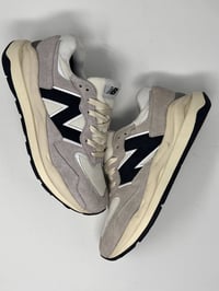 نيو بلنص • مقاس ٤٢ • نضيفه