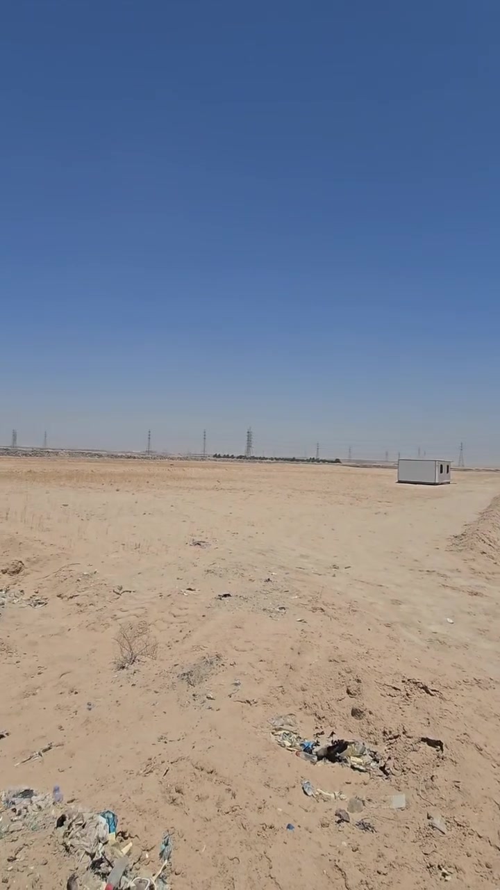 ارض تجاريه للبيع مساحه ٥٠ دونم 
نوع العقد ٣٥
العقد مجدد لغايه سنه ٢٠٥٠ 
سعر الدونم ١٥ مليون الواحد 
عنوان كربلاء خلف ملعب كربلاء على الشارع الاستراتيجي مباشر 
***********
