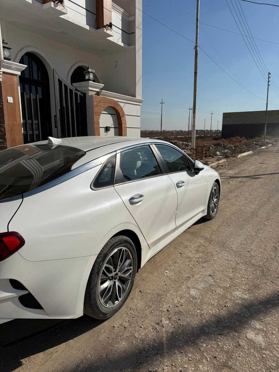 السلام موديل 2023 هايبرد السيارة فول ماعدا الفتحة ماشية 27 الف

كشنات جلد

تبريد قطعتين

سياقة ذاتية 

رادار توقف ذاتي

كامرة دوارة 

تدفئة كشنات

تبريد كشنات 

تدفىئة ستيرن 

بصمة 

تشغيل عن بعد 

كامرة تصوير فديو 

السيارة وارد كوري صبغ باب خافي كلير فقط بدون حادث 

السعر 195 بيع او مراوس 

سيارة جديدة بمعنى الكلمة 

*********** بغداد, العراق
