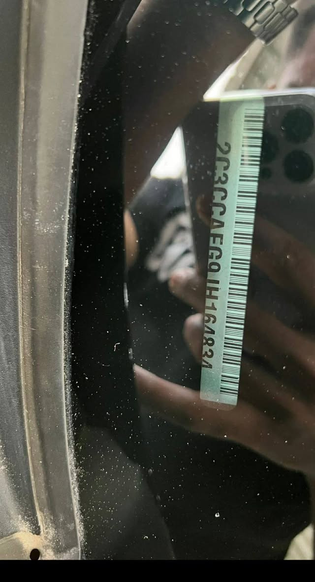 كرايسلر 300 لميتد 
للبيع للبيع 

السعر 250  ورقة وبي مجال للشراي 
موديل 2018 بدون صبغ 
رقم سليمانية 
السيارة داخلة كلين هنا بالعراق صار بيها اشخوط 
بيهة قطعتين تبديل نفس اللون بدون ضرر داخلي 
بدون ايرباك 
ماشية 90000
مكينة V3600
مواصفات الليمتد معرفه فول ماعدا البانوراما
كشنات ذاكرة 
كشنات امامية تدفئة تبريد 
ستيرن تدفئة 
السيارة جاهزة من كل النواحي متصرف عليهة درهم

 📱هاتف ***********  كلشي واضح بلمنشور شراي خابرني غير متواجد ع فيس
