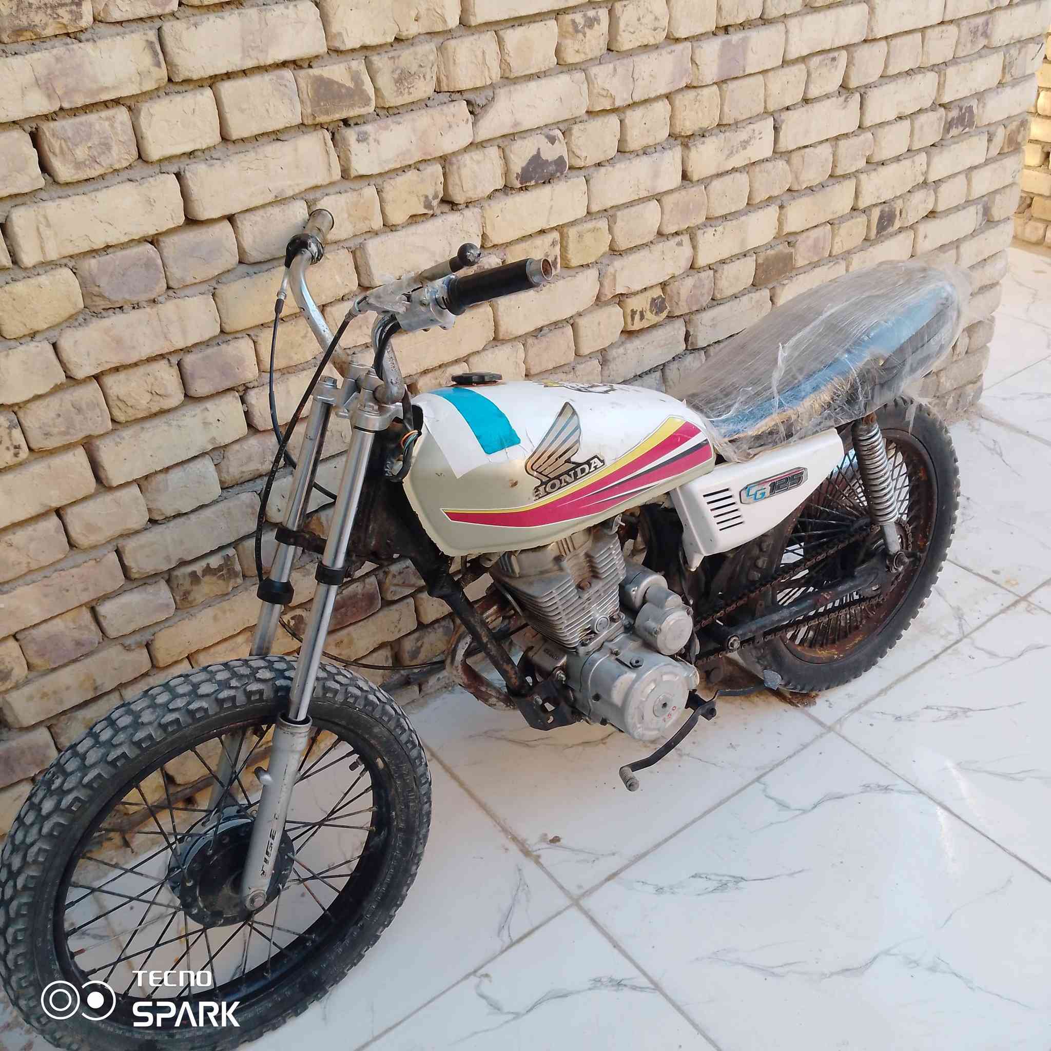 دراجة للبيع محرك ستوتة شاصي ارشة نضيفة سعر 200 مكانك الهلال *********** لا تعب اخيك المو شراي لا يتصل
