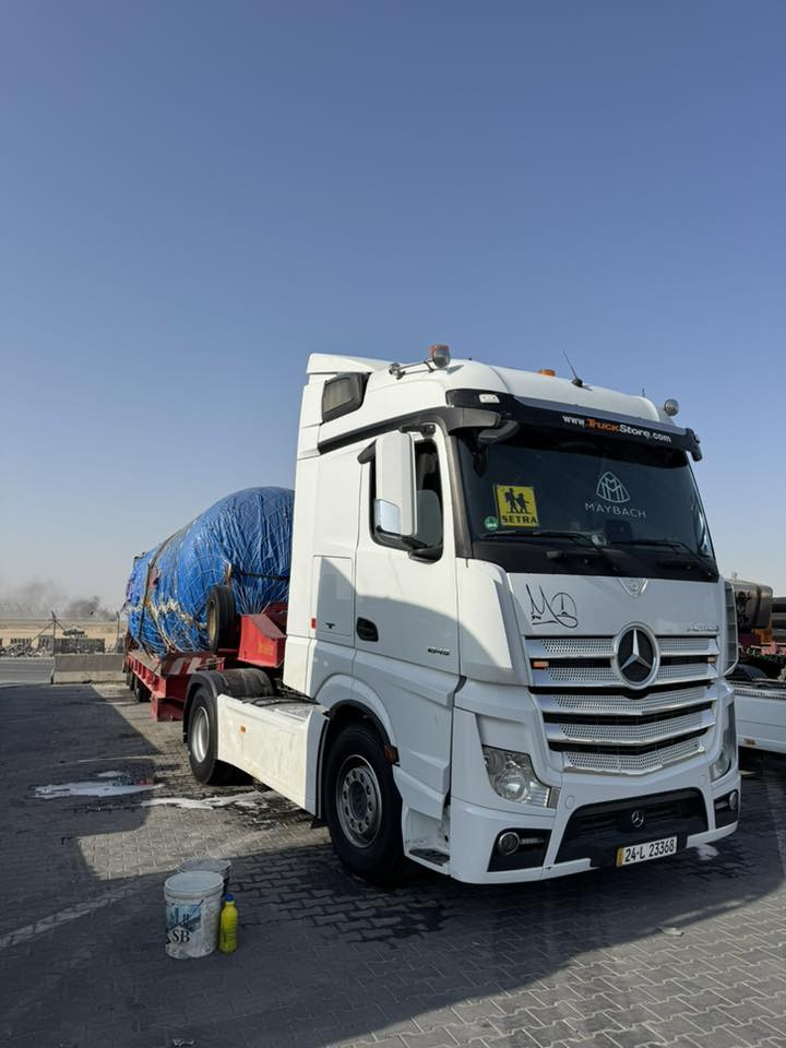 سلام عليكم سياره لودر للبيع راس وحش موديل 2016 جانبو موصفات السياره رتايدر سقف ليزر علامه ضوئيه تبريد ثلاجه صوبه كامره حساس سبايدرات هورنات بلادي تخم تاير  رقم دهوك راس فقط يعني مامربوطة تحويل مباشر العربانه  تركيه تخم تاير طول 10م عرض 3م ارتفاع 105 جاهزه للعمل للستفسار 
*********** مكان السياره ديالى
