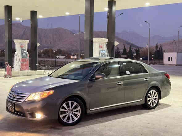 ‎سەرەتا بەناوی خوای گەورەو میهەربان
‎سعری       71 گەڵاو کەمیک مەجال
***********
ناو زه رد ڤول ڤول 
Toyota avalon2011. Limited 

‎بڕاوەی  دوبه ى بڕاوە
‎مواسەفات ئەمریکی لیمیتید فول فول
‎پەردە سڵایتت کوشن کارەبا کوشن جڵد و ساردو گەرم
‎بەسمە ٥بەسمە
‎کوشن خەزن
‎ئاوینە کارەباو   ئیشارەت
شه ش سيدى 
‎سەیارەکە بڕاوەیە 
‎دەحمو لیدرانی پیوە نیە 
‎٤تایەو ویلی لۆک لۆک
‎کاملمکەبەرەو ئیمپری فایەری بیلادی شەریکە
‎سەیارەکە هەموو گیانی بەشەرت 
‎تەبرید ساردو گەرم بەشەرت
‎تەقەو ڕەقەی نیە 
‎هەموو گیانی جایز کراوە
‎   سەیارەکە بەس جئ براوەی سبوغە
‎سعری 71  گەڵاو. کەمیک
‎مەجال
‎شوین رانيه 
***********
