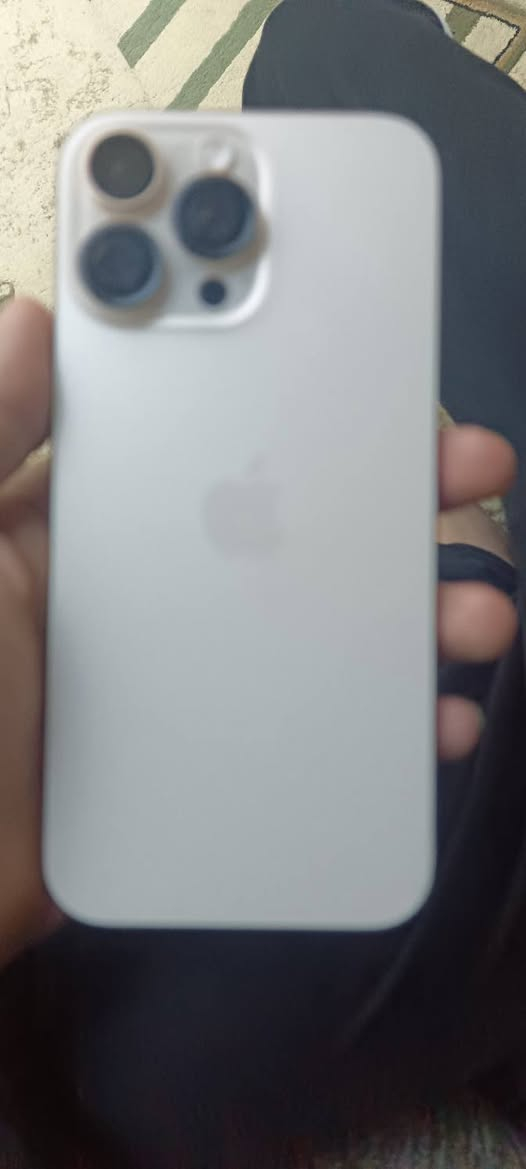 سلام عليكم ايفون 16برو ماكس الجهاز نضيف بطاريه 95 مكفول من كلشي السعر 1375بي مجال حك الجيه المكان بغداد الجديده شارع المسبح الرقم ***********
