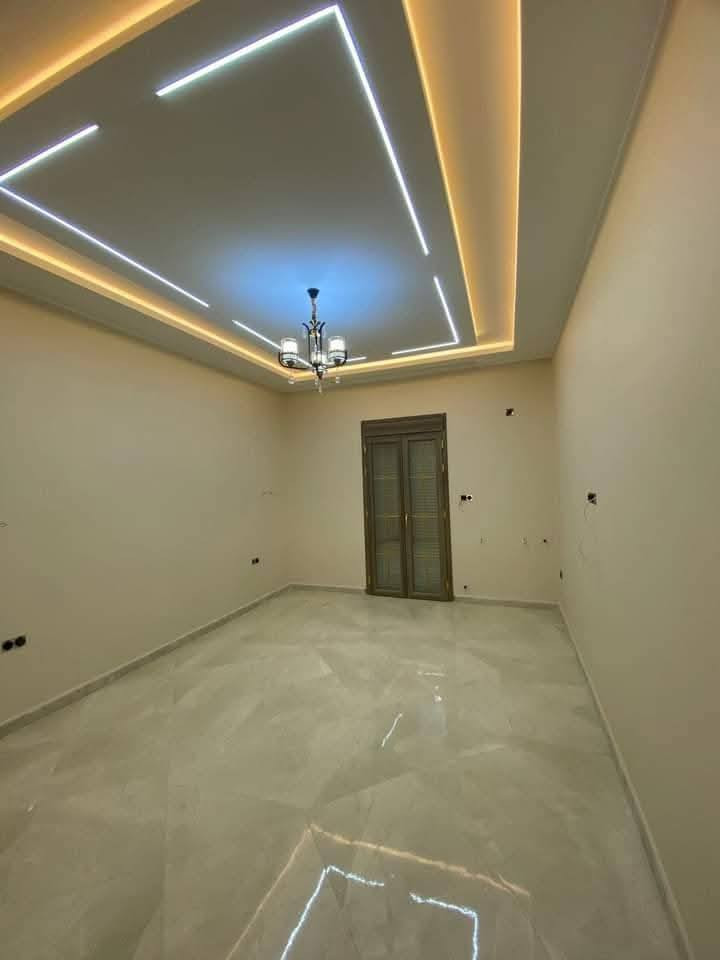 السلام عليكم اخر الأعمال
مودرن  عمل جميع الديكورات
بمواد عاليه الجوده
نوع الجبس تركي
نوع الحديد صفر٥
الصبغ جوتن  عمل بمواصفات عاليه
للاستفسار التواصل
*********** على الساعدي
