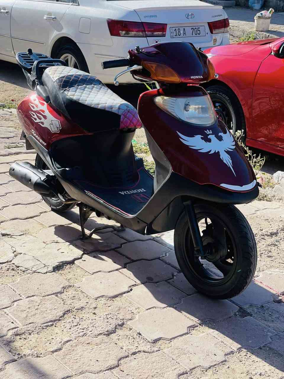سلام عليكم سبيسي ياباني للبيع مفتوحه مكينه ناعمه سلف هندر كهربائيات شغال مابيها نقص سعر ٤٥٠وبيها مجال قليل مكاني كوت العزه رقم***********
