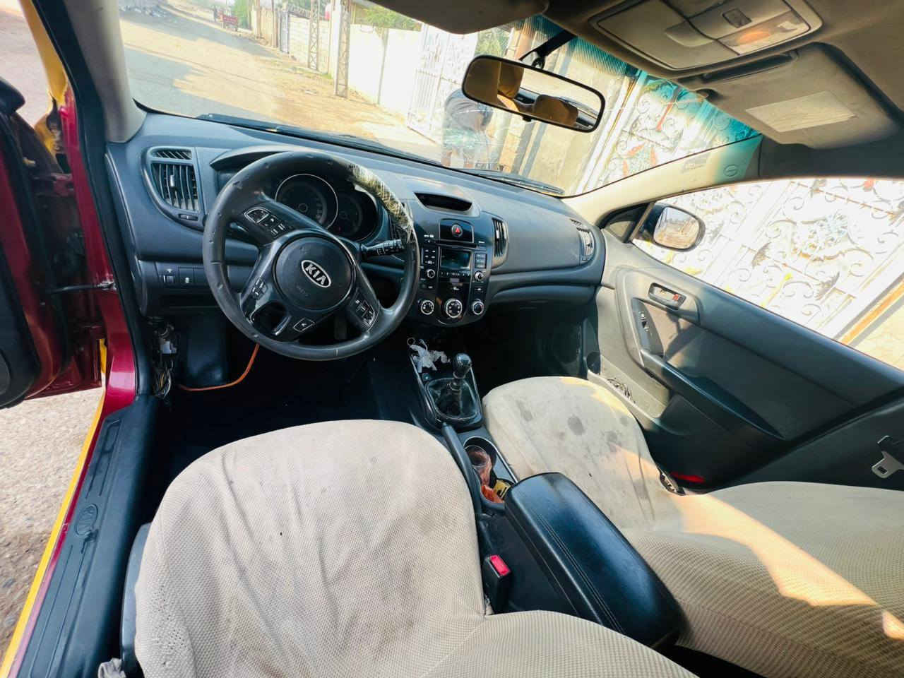 كيا فورتي صفرة تكسي بسمي كير عادي موديل 12هاج باك محرك الفين دوش تبريد شغال مصفرة  هيه وغرامات لل 28 للبيع أو مراوس حسب مكان بغداد قرب مجمع بسمايه السكني ***********
