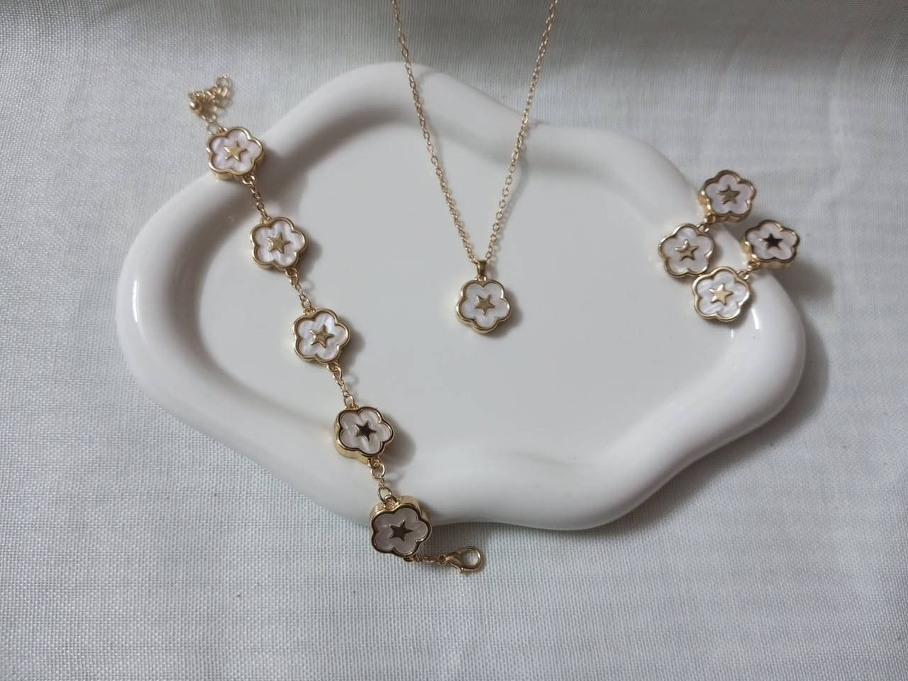 قلادة سعر بين 1000و3000
https://t.me/zaho_stor


**إذا كنت صاحب هذا الإعلان وتريد حذفه لأي سبب، رجاءا أرسل رسالة إلى الدعم الفني**