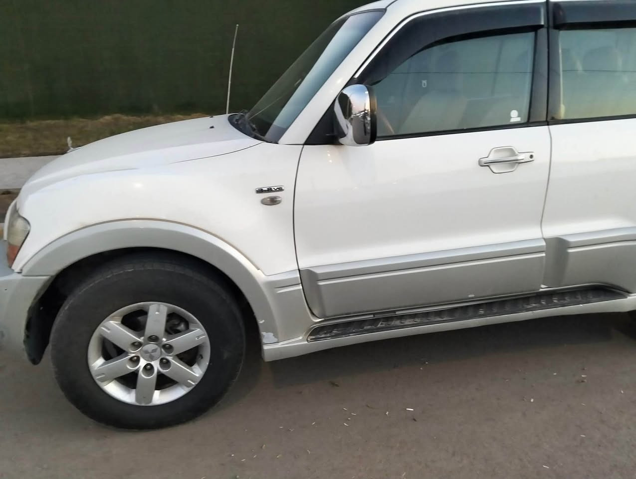 سلام عليكم باجيرو موديل 2006 رقم بغداد انكليزي مكفوله من الصبغ وضربه تبريد كير مكينه جديد تخم تاير صدر امامي خلفي سياره. جاهزه مكان بغداد شارع فلسطين معروضه 93 بيه مجال *********** بغداد, العراق
