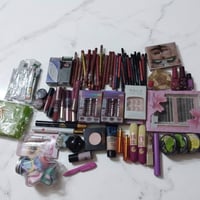 طقم مكياج • ١١٠+ قطعة • توصيل مجاني