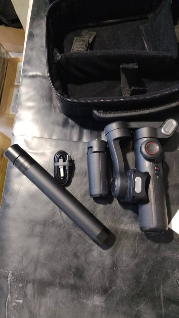 جيمبل موبايل Aochuan Smart XE Combo 1
(3 Axis Stabilizer)

📸 مناسب للتصوير الاحترافي + صناع المحتوى

تيك توك | يوتيوب | انستغرام

✨ المميزات:

• تثبيت قوي بدون اهتزاز 🔥

• تصوير ناعم (سينمائي)

• إضاءة مغناطيسية RGB

• سهل الاستخدام وخفيف

• يدعم أغلب الموبايلات

 

📦 الملحقات كاملة:

✔️ كيس أصلي

✔️ إضاءة مغناطيسية

✔️ كيبل شحن

✔️ كتيبات

سعر قيم وخذ يوجد توصيل 

�


**إذا كنت صاحب هذا الإعلان وتريد حذفه لأي سبب، رجاءا أرسل رسالة إلى الدعم الفني**