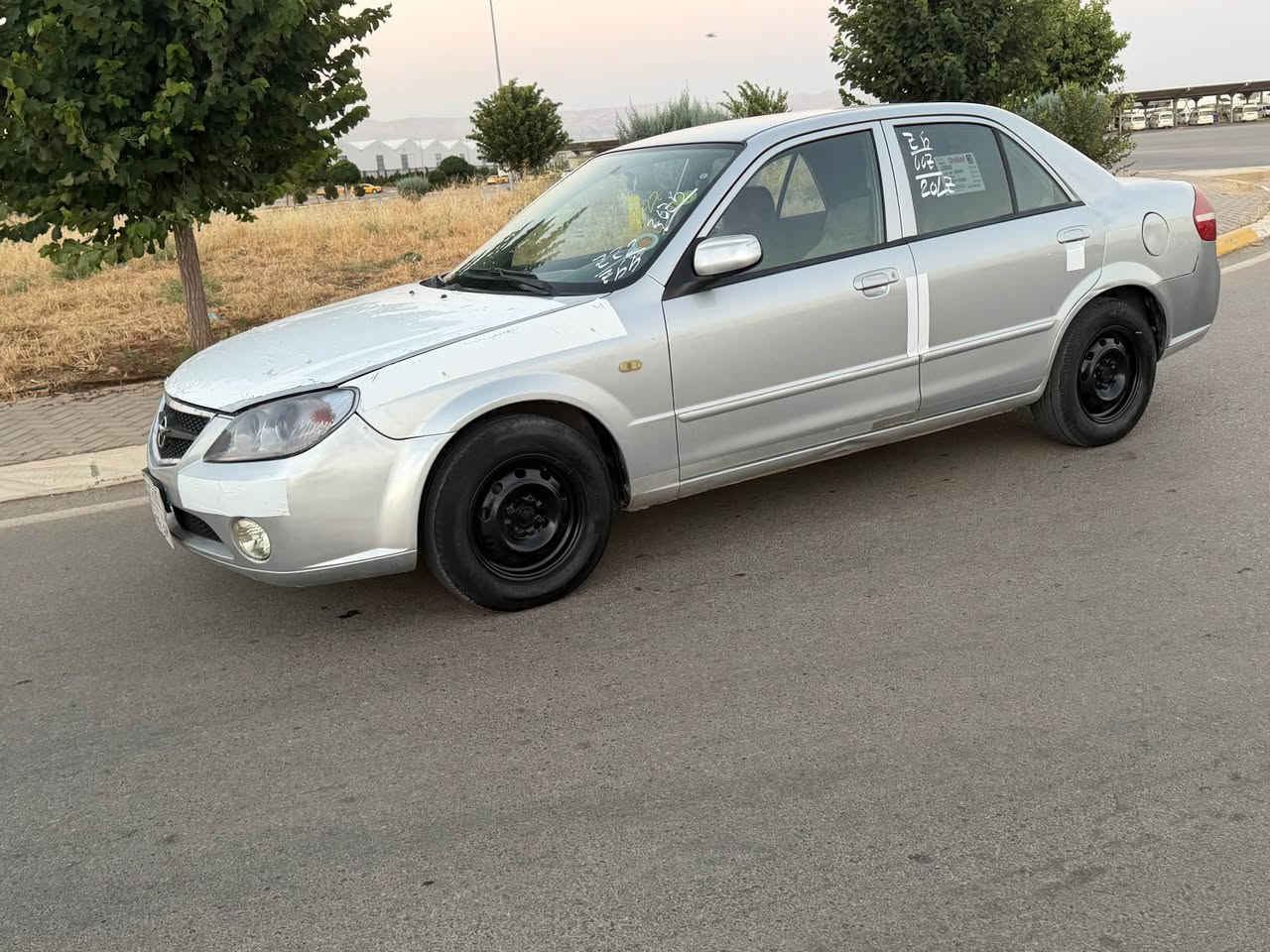 مازدا هايما ٢٠١٠ 
توماتيك و جام كاره با 
به شه رتى گير و مه كينه و ته بريد 
دوو سئ په له بوياخى هه يه بيشى كه بسه قرجيكى دواى هه يه ته حويل غرامه براوه به شه رت نرخى ٤٩ كه لا و مامه له يكى زور زور كه م تكايه مشته ريت تيل بكه *********** سليمانى ناو سار السليمانية, العراق
