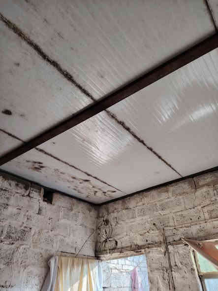 السلام عليكم  بيت نص قطع طابو صرف 100متر  بل عشرتالف   بي قرفتين ومطبخ وصحيات سعره 19 وبي مجال ***********
