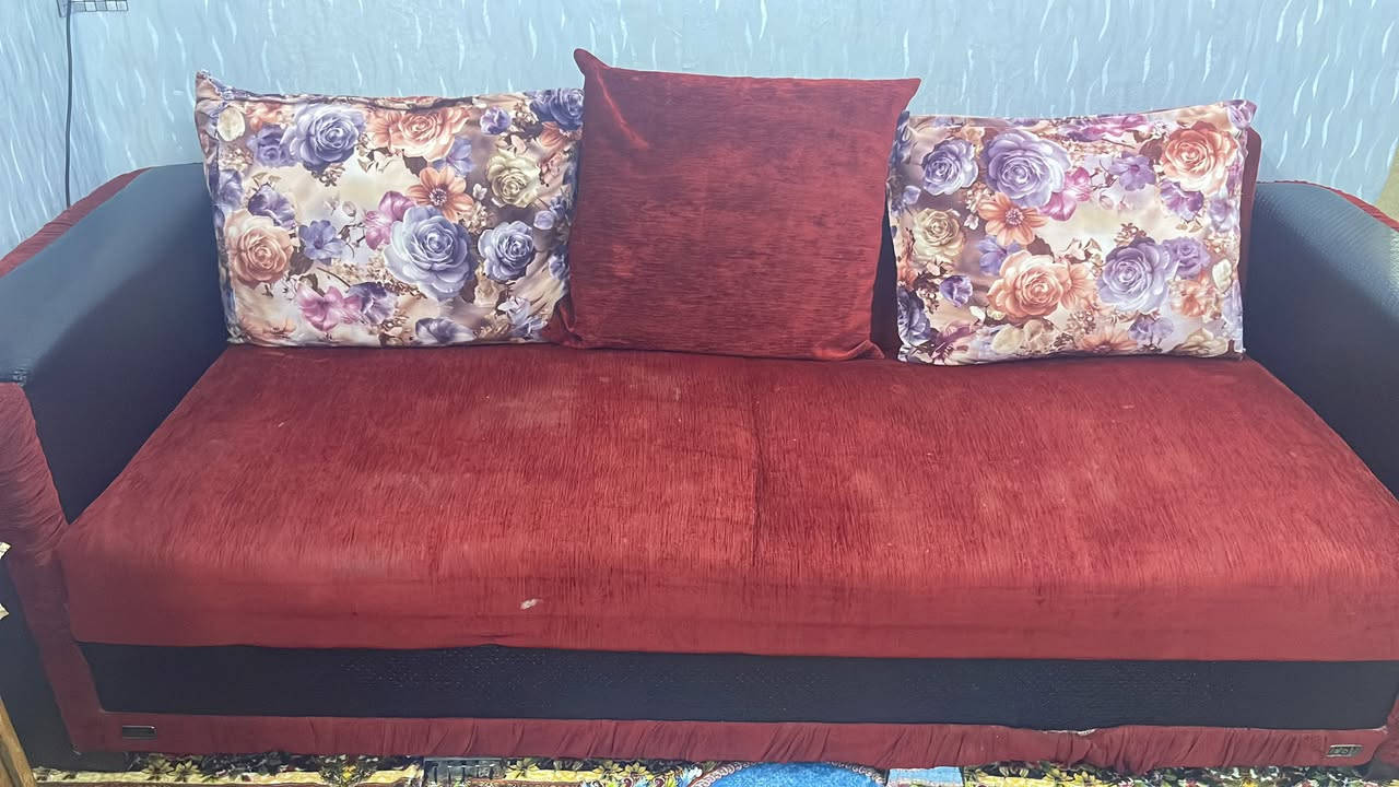 السلام عليكم عندي غرفة نوم للبيع وتخم ١٠مقاعد مستعجل الاتصال ع هذا الرقم واتساب وماسنجر***********
