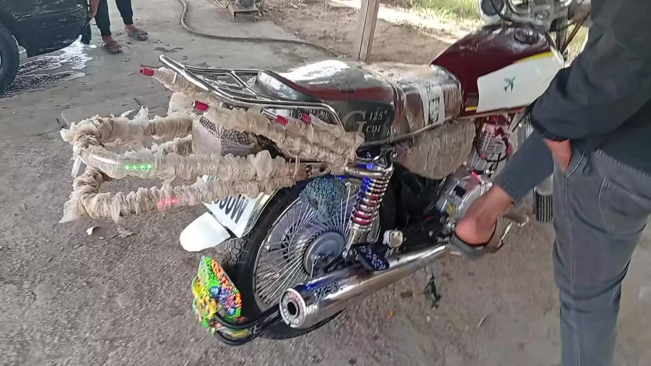 سلام عليكم تايكر 24 مكفول فقط الشاشه مثل ما اموضح بل فيديو عداهه مكفوله المجمبزه عله اخر حبايه مكاني ديالى شهربان جسر مهروت رقمي ***********
