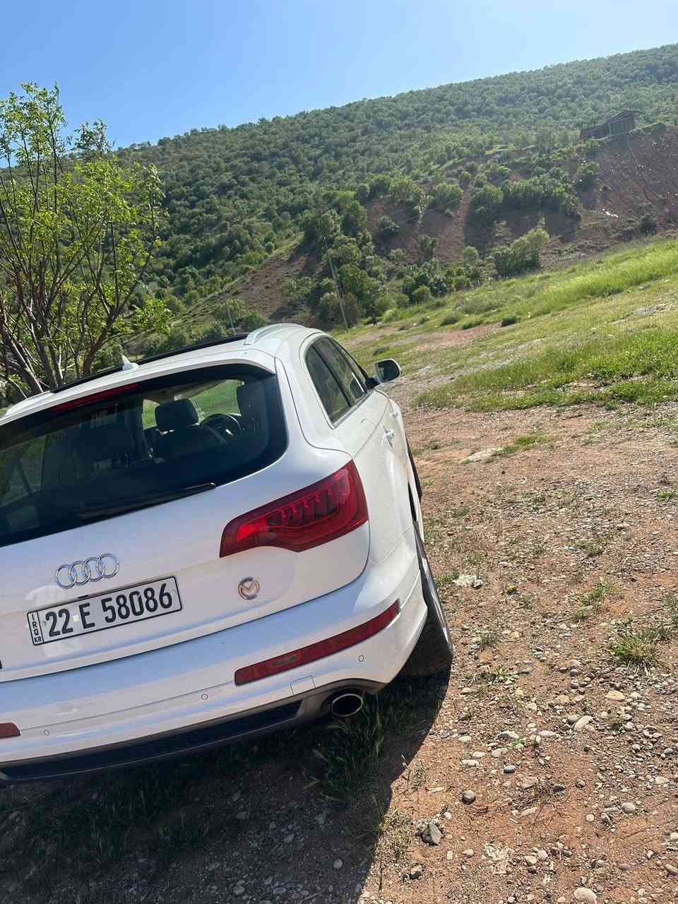 اودي Q7للبيع موديل2011 مكفوله كفاله عامه من ضربه والصبغ وكالة سردار السياره ماشيه163الف كيلو السعر 150$الاتصال علا الرقم ***********1
