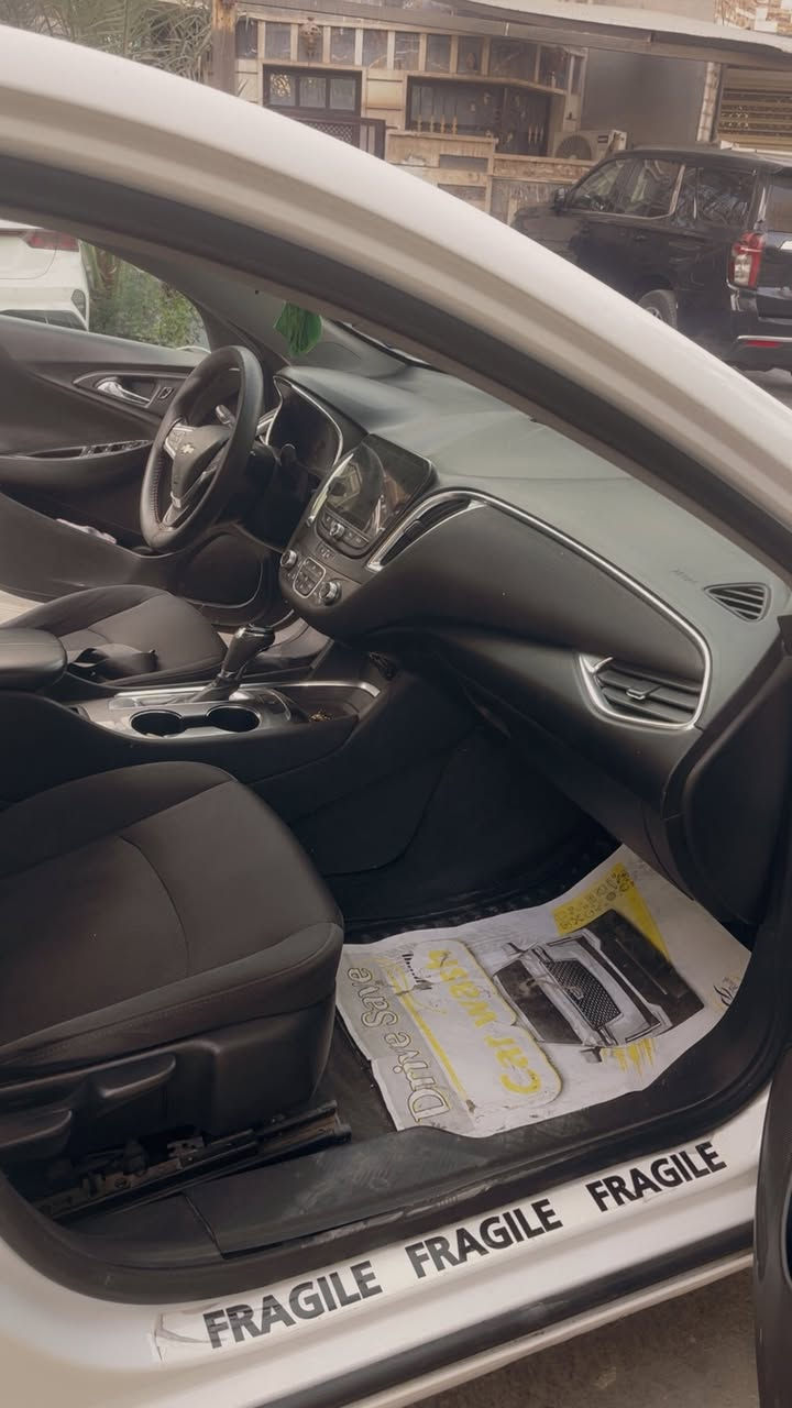 سلام عليكم
ماليبو lt
موديل 2020
رقمها نجف حره تحويل
المواصفات
محرك 1500 تيربو
بصمه تشغيل ابوابو جنطه
كشنات تدفئه + كهربائيه
تبريد قطعتين امامي و خلفي
شاشه كبيره تدعم Android Anto /play📲
خرائطGps 📍
كامره خلفيه
كروز مثبت سرعه
شاشة ظبط و اعطال بالدشبول
مانع انزلاق
حساس ايطارات
و بيها بعد مواصفات
السعر 120$ بيها مجال بسيط
العنوان بغداد السيديه 
للأستفسار اتصل

0 771 342 5023
