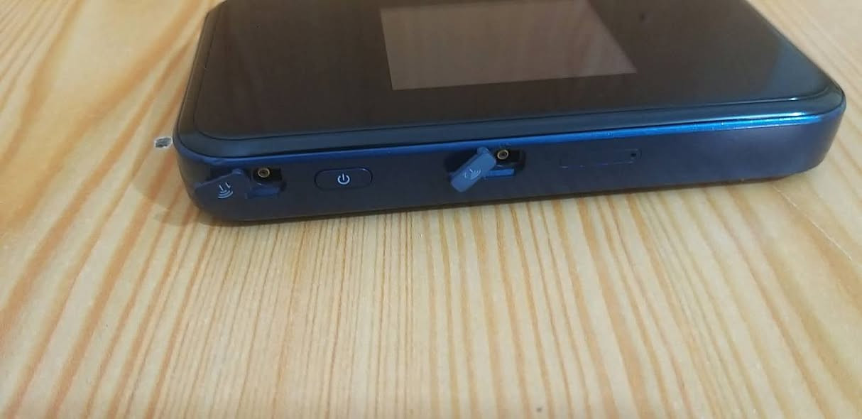 راوتر  ZTE   للبيع 
MU 5001

MU5002

5G 
+4G
wi fi 6
مفتوح رسمي جميع الشبكات
أسيا_زين _كورك

كات 22
يدمج ترددات تلقائي 
2.4 GHZ   //  5 GHZ    يبث بترددين
منفذ لان  1 كيكا
منفذين للأنتنا الخارجيه

ألسعر  190  ألف 

متوفر توصيل جميع محافظات العراق

واتساب  ***********
