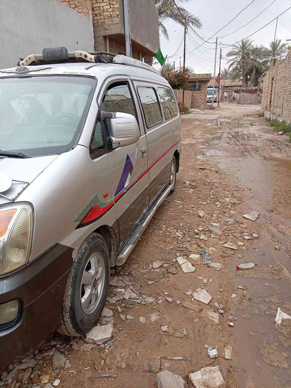 للبيع سياره ستاركس 2007 رقم بغداد سنويه ساقطه صارله شهر تخم تاير تبريد شغال عاوز نقص غاز وهذا رقمي والسعر 95 وبيها مجال العنوان الحله***********

