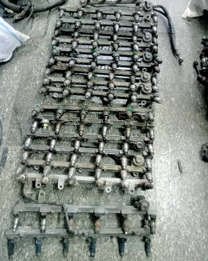 سلام عليكم اخوان من رخصت الادمن عندي محرك محرك وكير كامل تفرعات 750 الف على شغل ومجموعه نوزلات بطه 2500 و3000 سعر المسطرة 35 الف كلهن جمله النوزلات  للاستفسار واتساب ***********
للاتصال ***********
