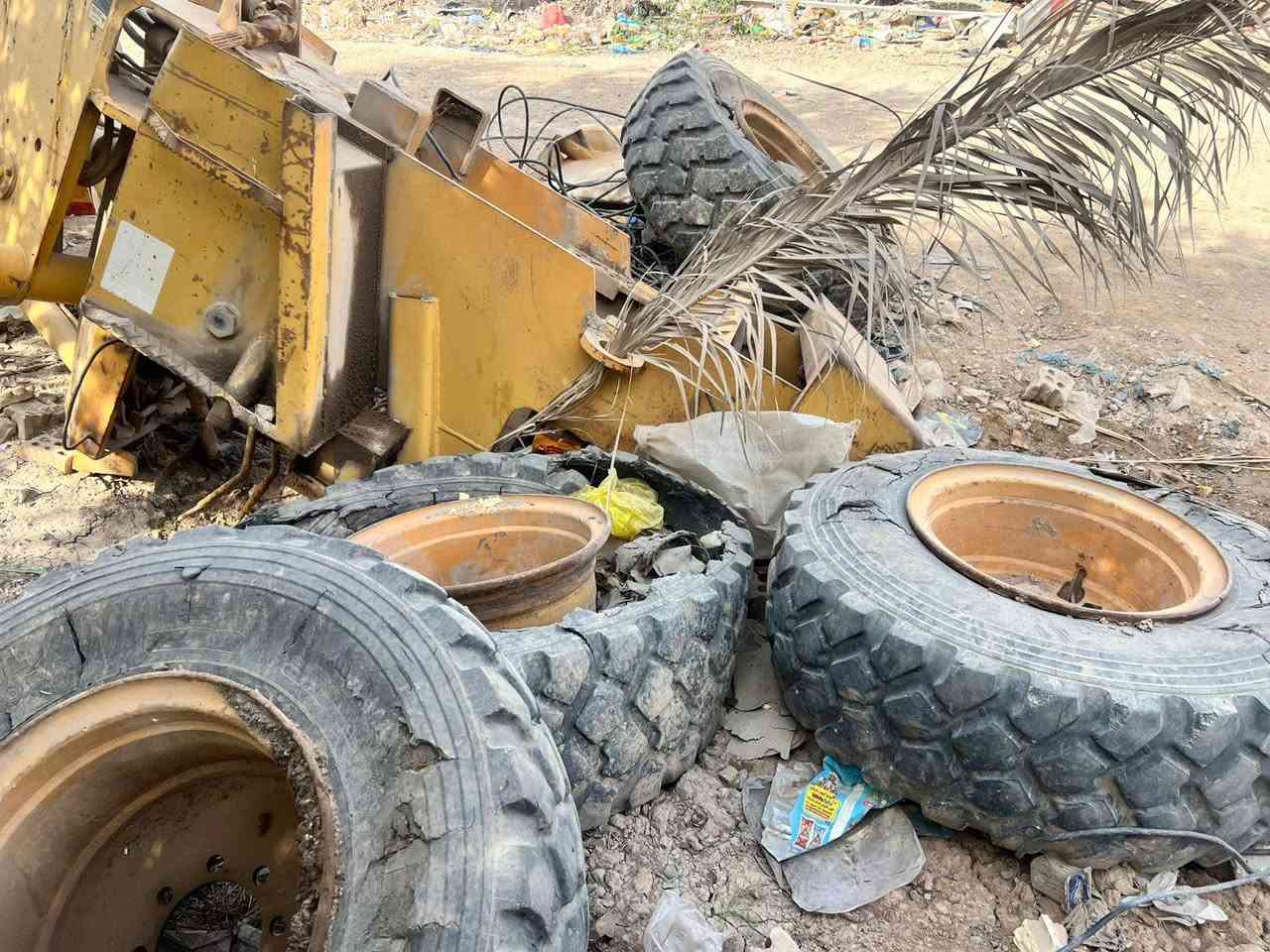 4اويالة مال كوماتسو 50 انضاف السعر 600الف 
***********
