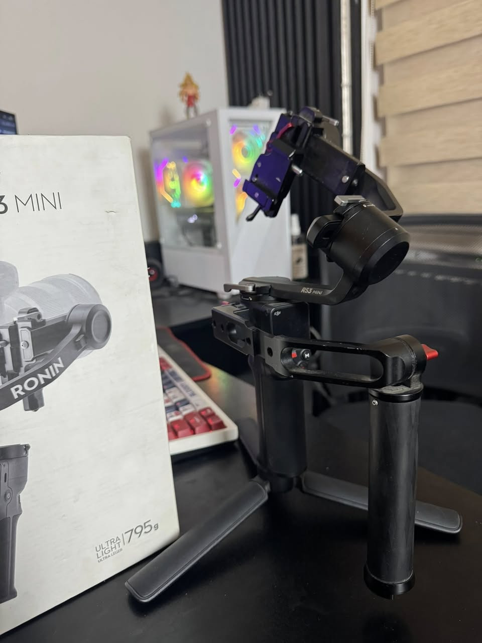 سلام عليكم  كامره نيكون d7500 وياها عدسات اثنين الاصليه مالتها و 50m الكامره كامله ونظيفه كلش وياها جنطه وشاحنه ورام 
رونين للبيع rs3min الرونين نظافته 95 بل ميه جديد كلش ابيع كامل  ب مليون و 300 الف كلهن وها الكامره وياها كارتونه اصليه مكاني بغداد حي اور 
***********
