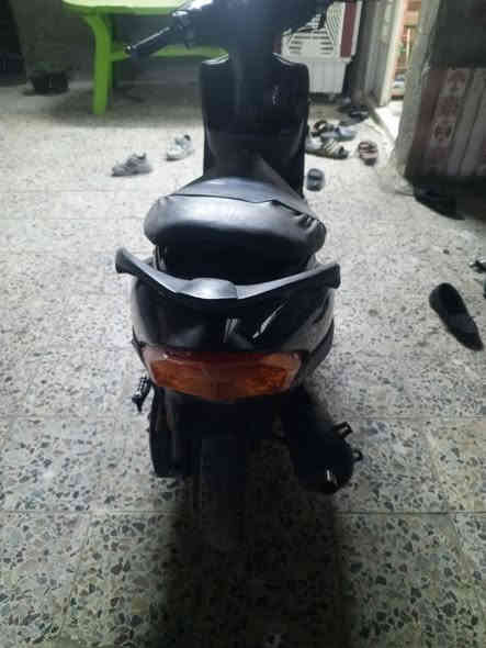 دراجه ماكس نظيفه مكينتهه مامفتوحه شغاله حلو مابيه اي شي سعر 450 بيه مجال حك جيه هاذا رقم  ماتوجد عل فيس ***********
