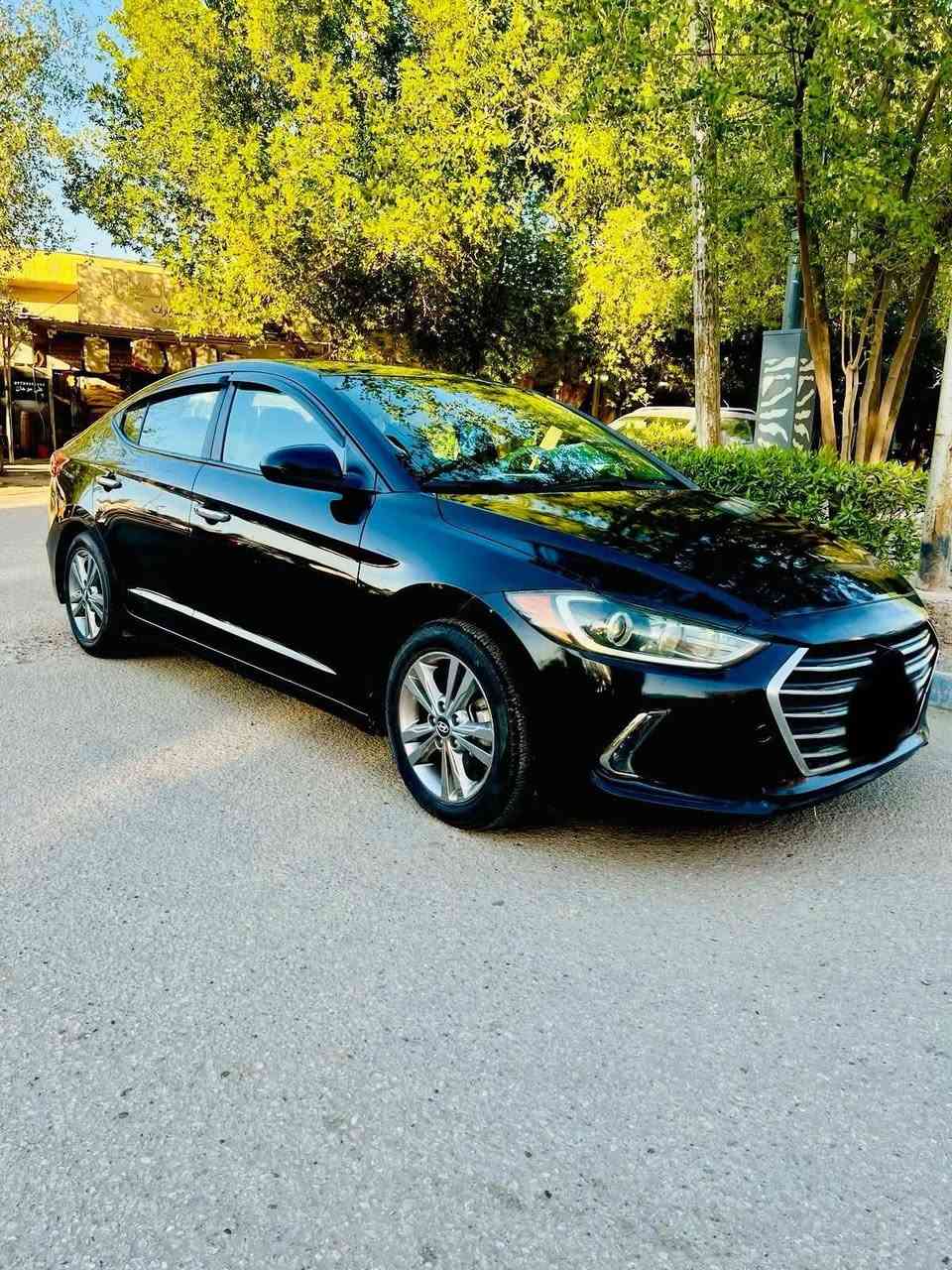 ألنترا وارد أمريكي موديل 2018
حادث چاملغ و بنيد جداً بسيط 
و بيها بارد شبر جوه قبق البانزين 
اللون أسود رقم بابل 
مواصفات السيارة :-
فتحه سقف 
تدفئه كشنات 
بصمة تشغيل و بصمة أبواب 
أضاءة ترحيب باليدات 
حساسات جانبية 
ماشية 84 ميل و قابل للزيادة 
السيارة نظيفة و ما متعوبة و خير من الله 
كل شي ما تحتاج تشغل و تطلع 
صور الحادث و السونار مرفقة بالمنشور 
السعر 125 و بيها مجال بسيط 
العنوان بابل المسيب 
للاستفسار ***********
