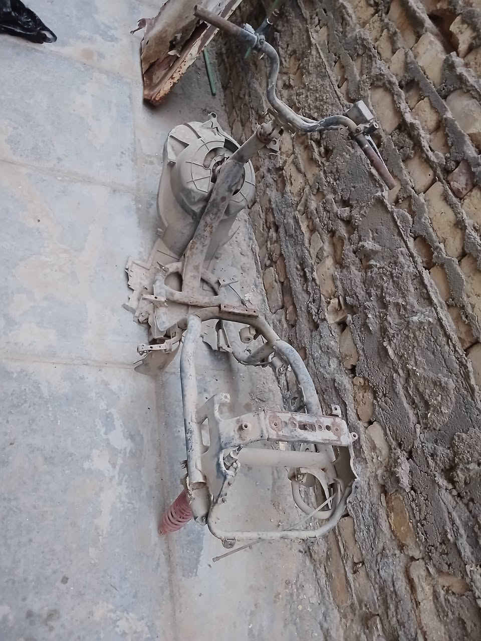 شاصي فراشة هوا والسكان والماشة نظيف حيل ب 15 والويل ب 5 الديوانية حي الفرات ***********0
