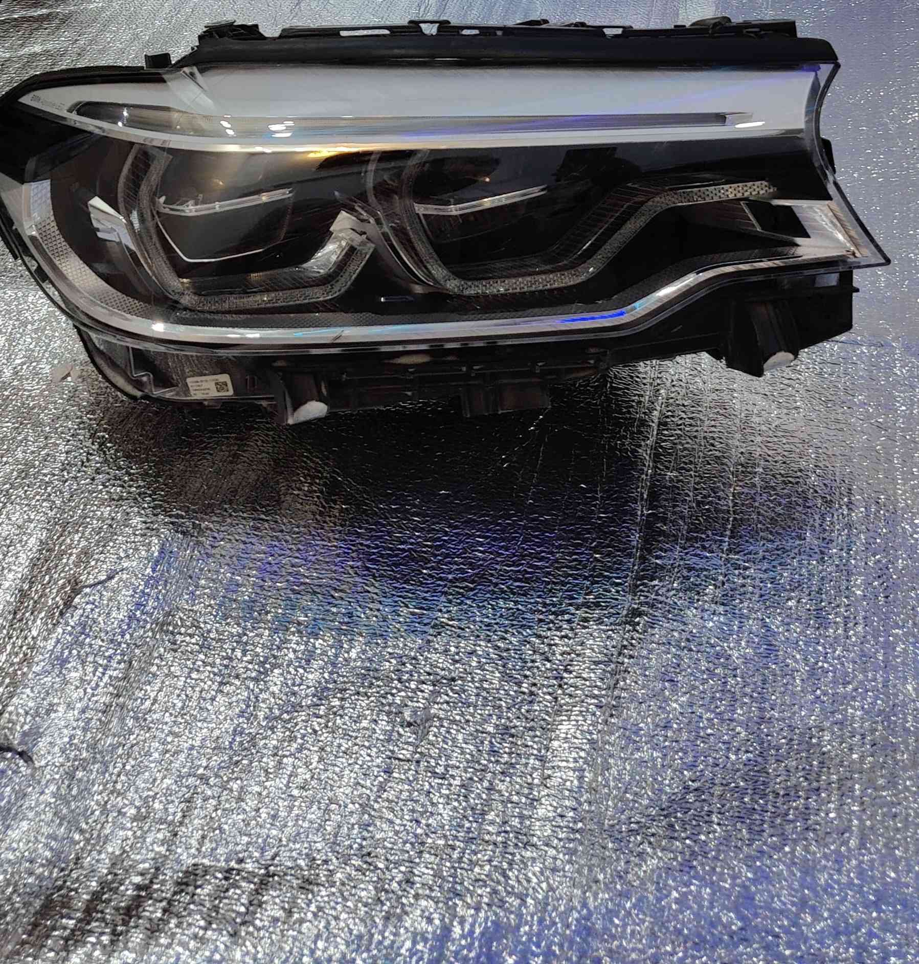 متوفر  لايتات BMW
فئه g بكامل الموديلات
اسعار بنص السعر الي ينباع بسوك
*********** متوفر واتساب
