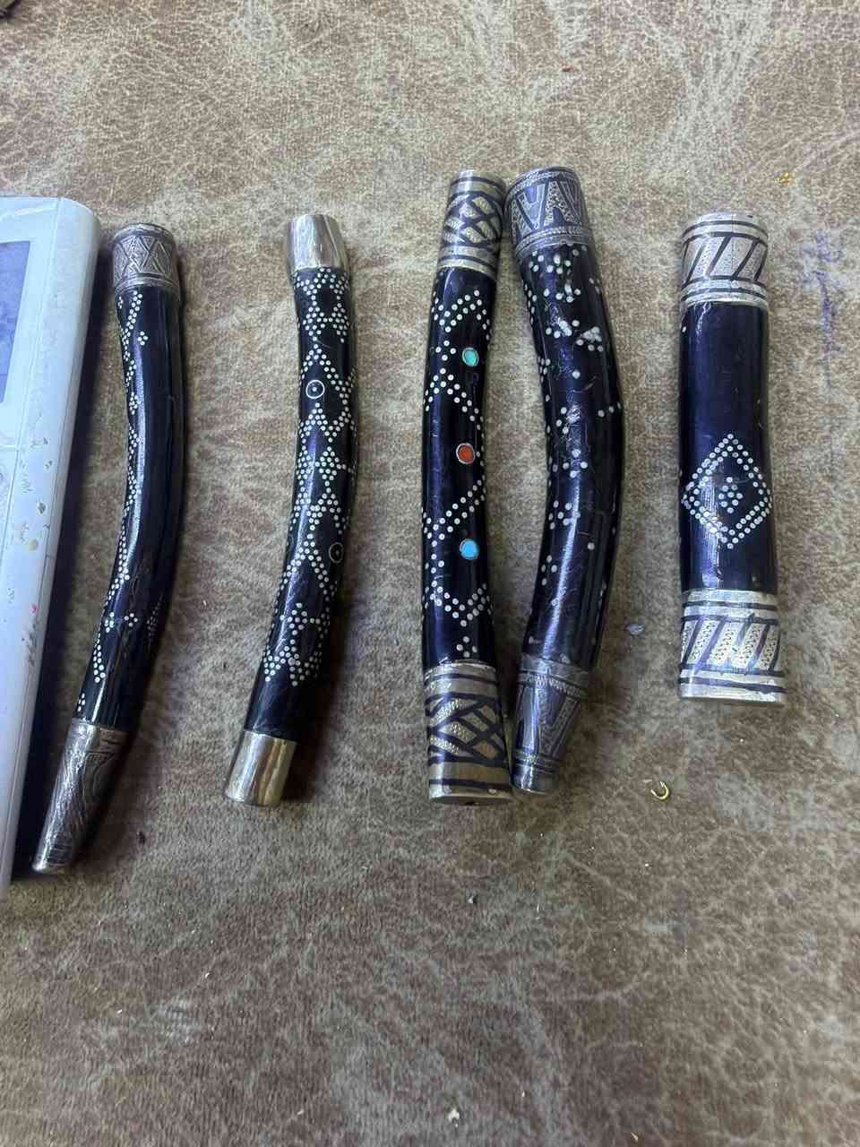 5 مشارب يسر حجازي قديم  نضافه تامه قطع درجه اوله السعر  1000 دولار نهايتهن


**إذا كنت صاحب هذا الإعلان وتريد حذفه لأي سبب، رجاءا أرسل رسالة إلى الدعم الفني**