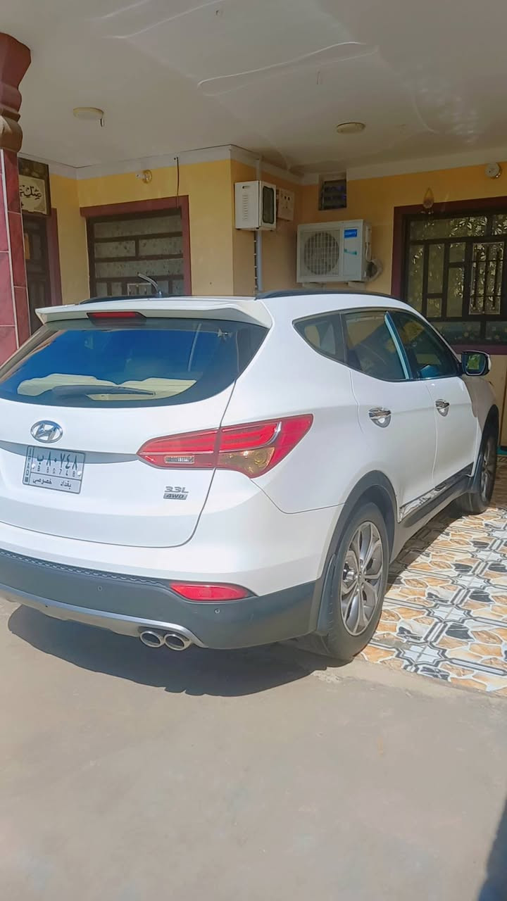 سلام عليكم
سنتافي 2013 خليجي 
رقم بغداد   فول مواصفات 1/1 
 محرك 6 سلندر  7 راكب 3قطع تبريد
فور ويل
3وضعيات قيادة
فول تحكم ستيرن
بصمتين 
اشارة ترحيب  
بنوراما بيهه حك شبر صبغ الجاملغ الأيمن وبيهه بارد اشويه جامرلغ الخلفي الايسر السونار مرفق 
السعر182
 وبيها مجال قليل 
الاتصال*********** 
***********  وتساب 
مكان السيارة ديالى المقدادية
