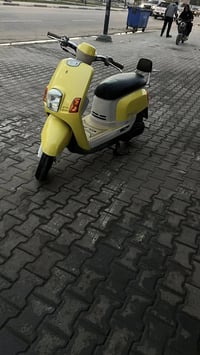 سلام علكم دراجه ماكس للبيع جديده كلش وكلهه بلاديه ما بيهه نقص برغي مكي...