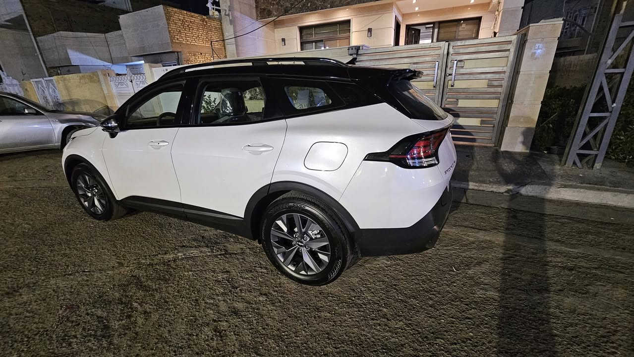 Kia L 2022  
70,000 km
كيا سبورتج لارج
محرك سمارت ستريم 2000  هايبرد 
 فول مواصفات بانوراما اربع كاميرات كاميرات الاشاير   حساسات أمامي خلفي مانع التصادم   Led امامي خلفي رادار تحكم ستيرن بالكامل لون المقاعد ابيض  تدفئه وتبريد المقاعد كير ماوس السيارة التفويلة تمشيك اكثر من 800 km  رقم بغداد الدولي الجديد 
واتس اب او اتصال
 ***********
