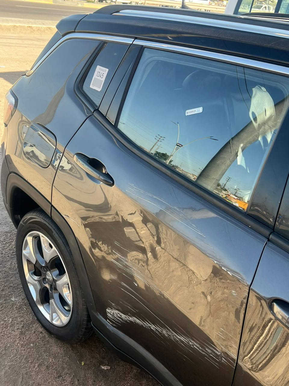 جيب كومباس للبيع مديل 2018 جاهزه من كلشي رقم بصره عنوانه بصره ضرر بنيد وبيه بارد باب الخلفي الايمن سعره ١١٥ وبيه مجال للستفسار  ***********
