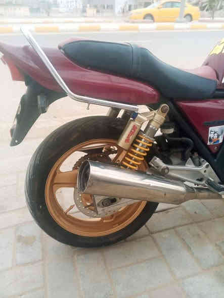 السلام عليكم من رخصت الادمن دراجة نوع هوندا سيبي فور جيل الاول محرك 400 محرك نضيف كهربائيات كلهة شغالة منضومة زنون عالي وناصي سعر 10 اوراق
(العنوان الرمادي) رقم الهاتف *********** اتصال فقط
