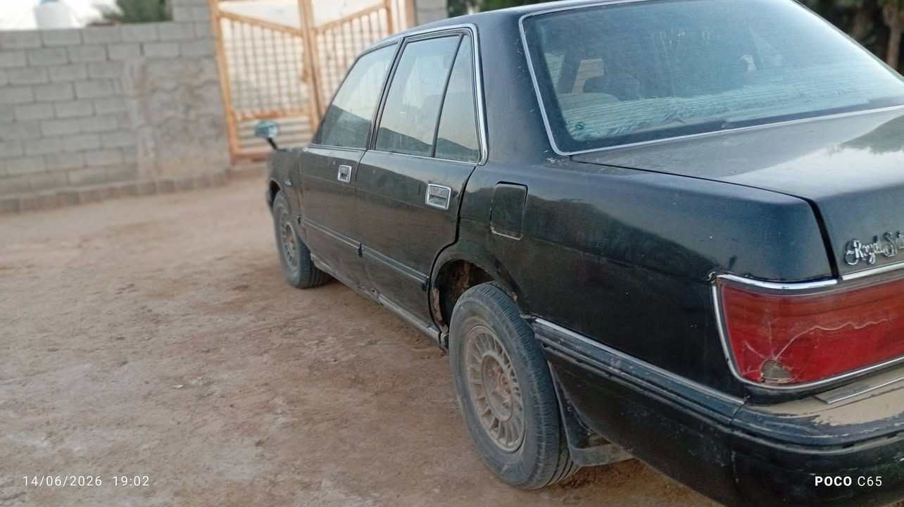 العنوان الغراف خفاجه المشاخيل 
سلام عليكم سياره سيدان رقم ذي قار المكينه فيفتي كير خير من الله سياره نضيفه ومناسبه والسعر 35 وبيهه مجال للشراي ***********
