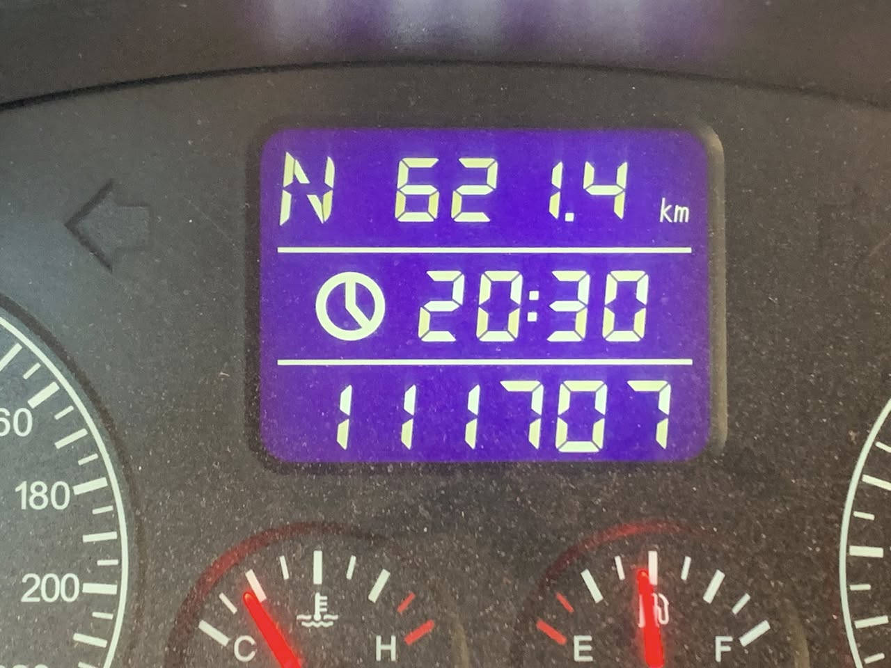 تيكو  2013 مكفولة كفالة عامة تبريد تدفئة حساسات خلفية تدفئة كشنات تحكم ستيرن مكانها بغداد الشعب السعر 67 وبيها مجال بسيط رقمها بغداد مشروع وطني ***********
