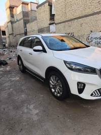 سورنتو خليجي 6 سلندر2020 كفالة عامة بيها شخط مامبين ماشية 61 الف حقيقي...