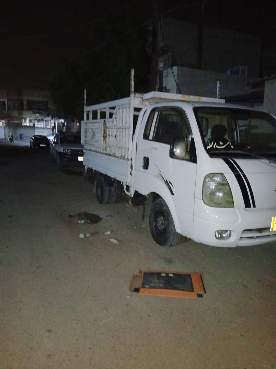 سلام عليكم 
كيا حمل موديل 2010 سياره مكفوله كفاله عامه سياره بدون محجر سعر 98وبيه مجال حك جيتكم رقم ***********
