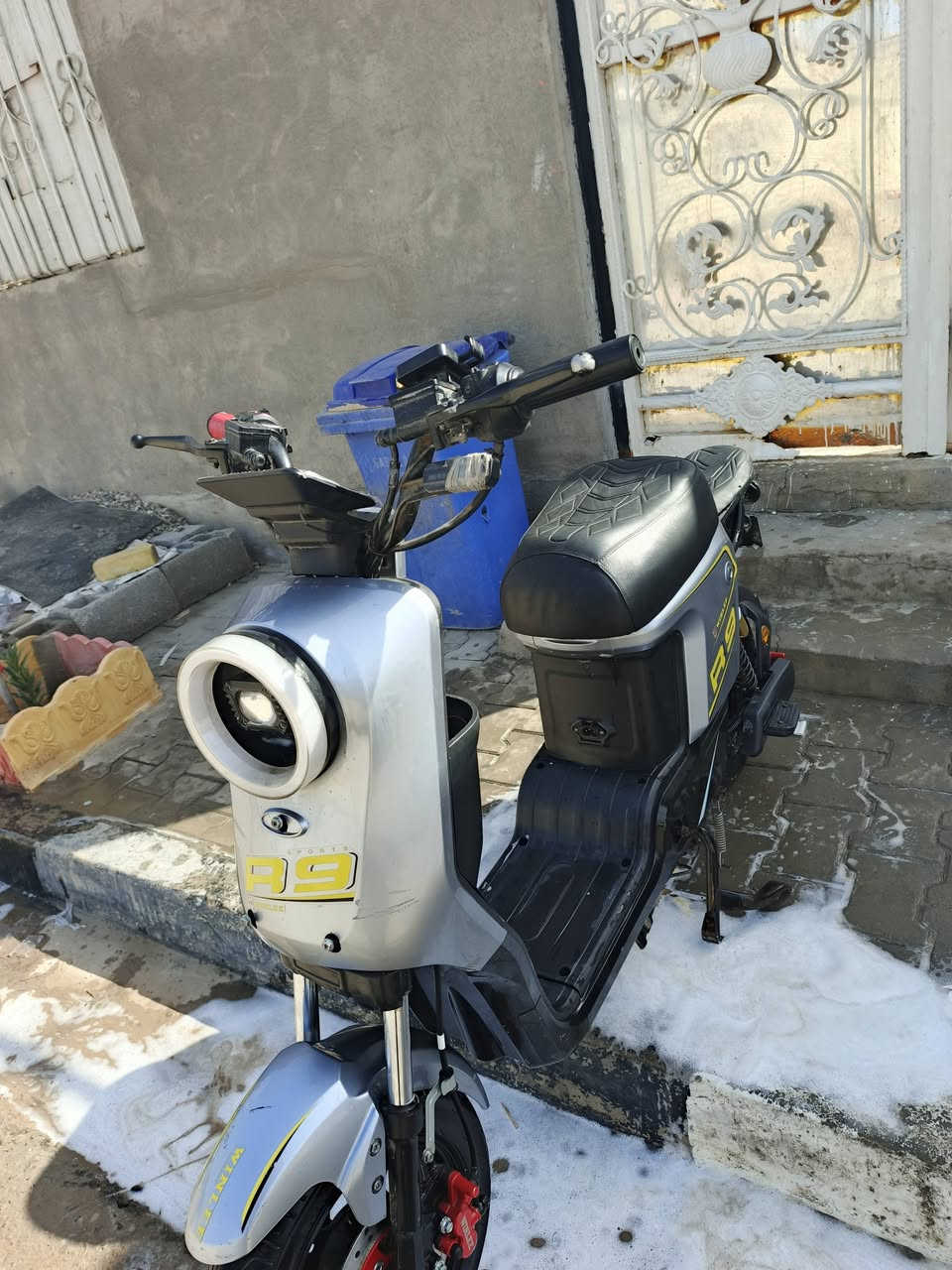 السلام عليكم دراجه شحن للبيع موديل 2025 بطاريه 32 #***********
