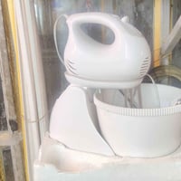 عجانة حلويات. جديده اباكيتها. 15/000. حي القدس قرب جامع الهدى في حي ال...