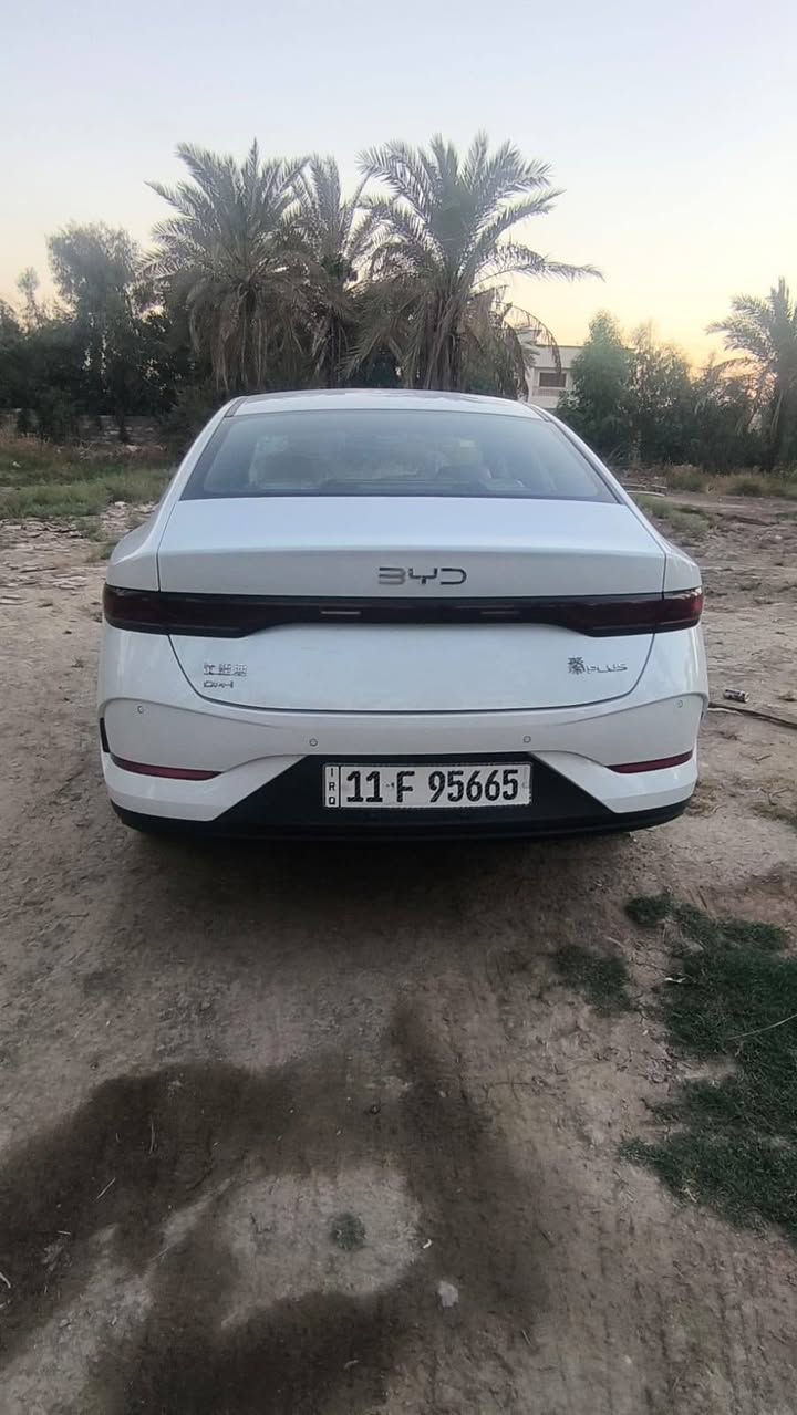 كن بلاس 
موديل 2025
ماشيه 33الف 
السياره مثل مموضح بل صور والفيديو نضيفه بس هاي الرصعتين 
السعر (17900)وبيه مجال بسيط 
التواصل :***********
مكاني بغداد الكاضميه.
