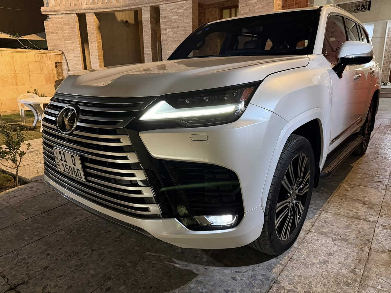 سلام عليكم
LX 600  2024 
بلاتينيوم 
ضمان شركه ساز 
مكفوله كفاله عامه بوضع الشركه 
ماشيه ١٧ الف بعدهه بداخل الضمان 
للاستفسار ***********
بغداد المنصور الداودي
