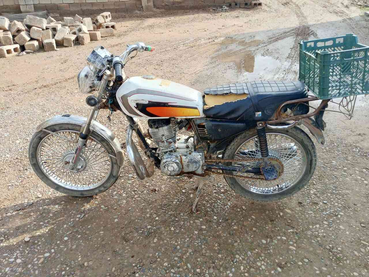 موطور نامي برو 2021 معمر جديد وياله مسطره أما الكهربايات بس الضو يشتغل باتري ما بيه السعر  225 الف وبيه مجال اتصل ***********
