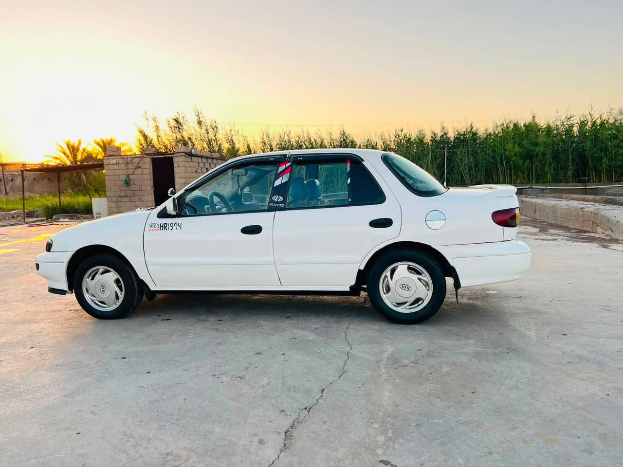 السلام عليكم 
للبيع كياا سيفياا رقم بغداد مشروع وطني موديل 1995 سنويه 27 مكينه مفتوح مو مسكر كير اوتوماتيك حداديه امامي خلفي جديد دواخل جديد 
تخم تاير جديد سياره حلوه ومال جناي ترايك وين ماتريد كهربائيات كلها شغاله السعر 36 وبيها مجال 
مكاني بابل ناحية الشوملي 
الاستفسار***********
