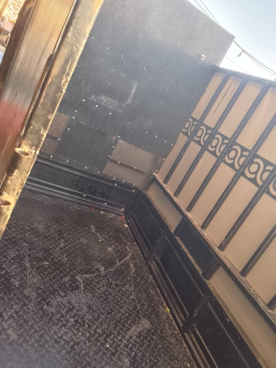 جنج فول نضيف اي عيب مابيه تفصال درجه اولى سعر150وبيه مجال ما متواجد على فيس رقم التلفون ***********
